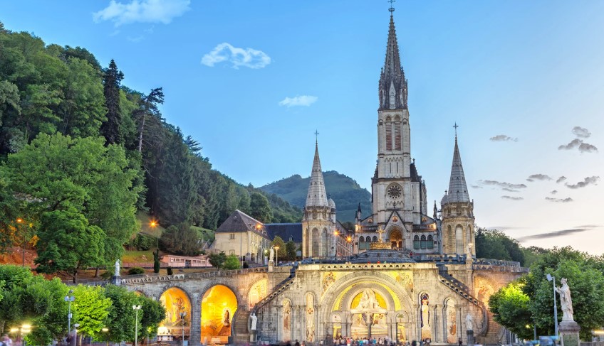 LOURDES
